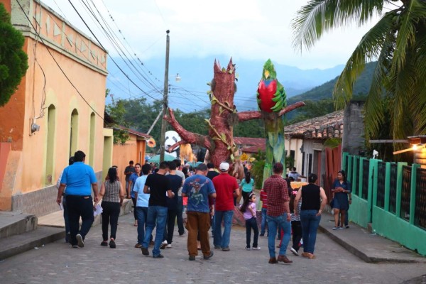 Honduras se encanta con las Chimeneas Gigantes