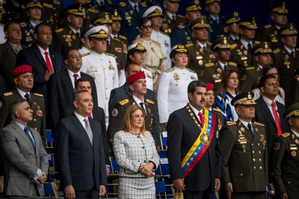 Gobierno de Venezuela habla de atentado contra Maduro