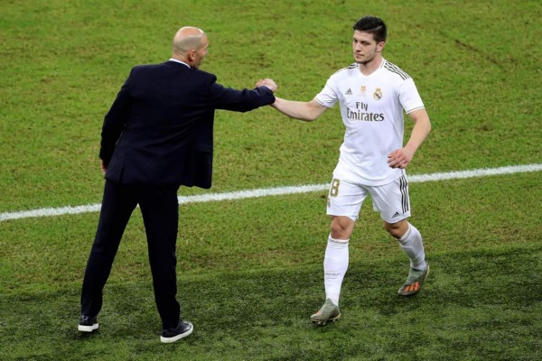 Real Madrid aísla a Luka Jovic en su casa por riesgo de tener coronavirus