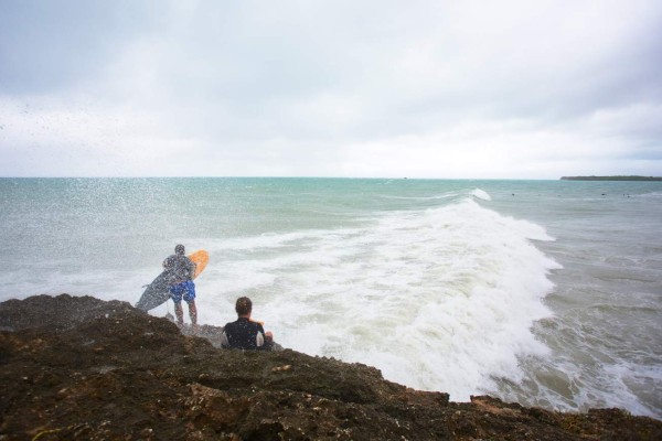 Tormenta tropical Isaac avanza 'poco organizada' por el este del Caribe