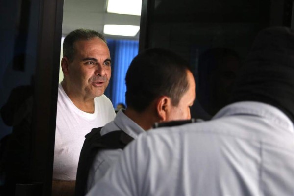 El Salvador: En pausa juicio de expresidente Saca por falta de pruebas