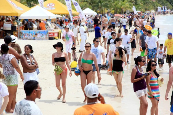 Honduras espera la visita de 30,000 turistas salvadoreños