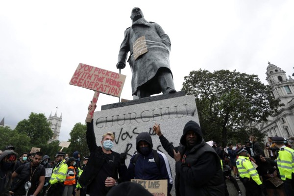 Ola de manifestaciones antirracistas sacude a Europa