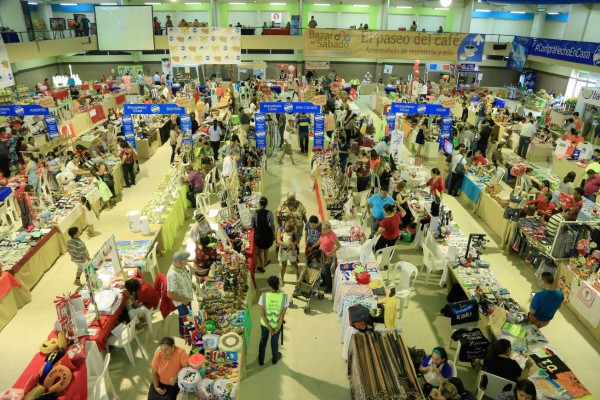 El Bazar del Sábado mueve más de 500,000 lempiras en cada edición