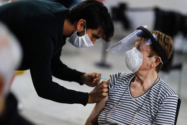 Argentina inicia un nuevo confinamiento en el peor momento de la pandemia