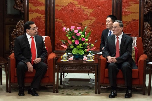 El Salvador rompe con Taiwán y abre relaciones con China