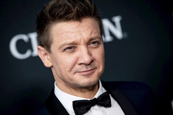 Jeremy Renner, de 'Los Vengadores', acusado por su exesposa de amenazarla de muerte