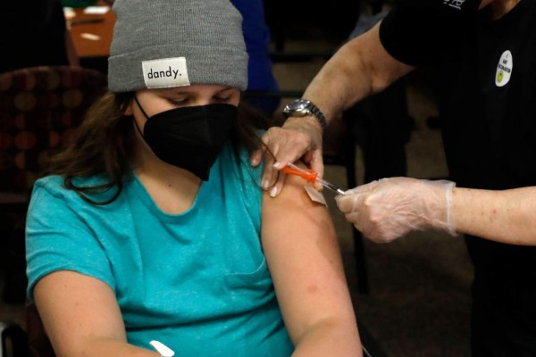 EEUU inicia vacunación de adolescentes contra el covid 19