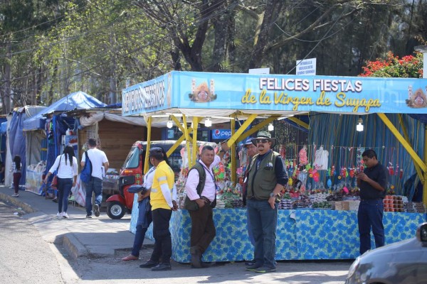 Más de 2,000 peregrinos de todo el país visitan a diario la Virgen de Suyapa