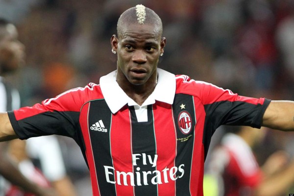 Balotelli tendría que firmar un código de buena conducta en el Liverpool