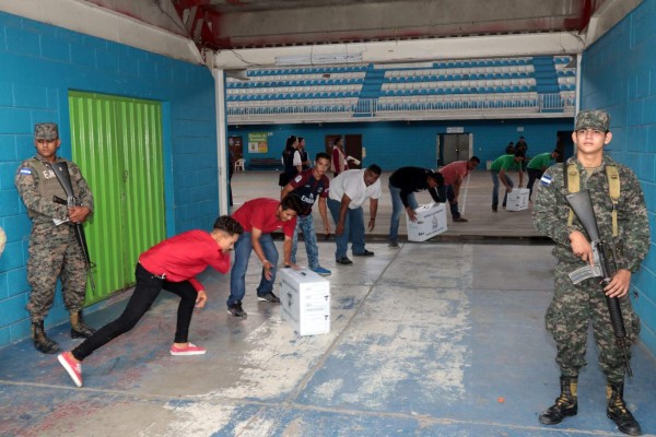 Maletas electorales llegan a Cortés, Comayagua y Yoro