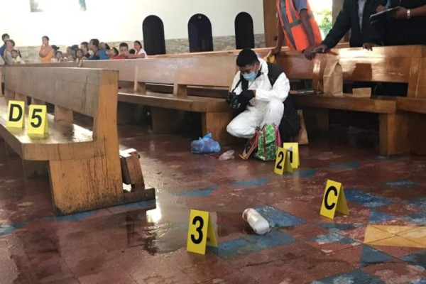 Sacerdote es atacado por mujer que le lanzó ácido sulfúrico en el rostro en Nicaragua