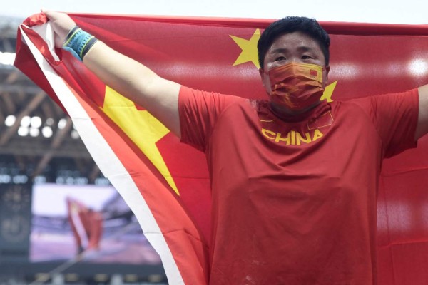 La china Gong Lijiao consigue su primer oro olímpico en lanzamiento de bala