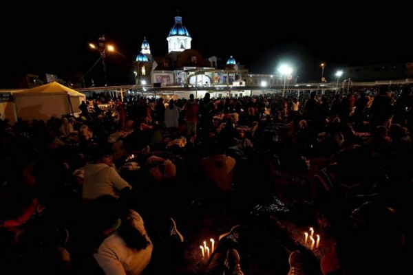Cuarenta kilómetros separan el Santuario de la Virgen del Quinche, de Quito, capital de Ecuador, donde miles recorren hoy sábado 17 de noviembre del 2018, esa distancia en una profesión de fe que les llena de esperanzas renovadas en la religión. EFE