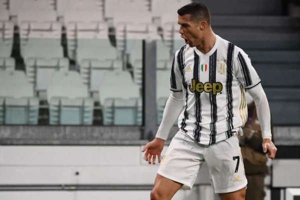 Cristiano Ronaldo anota doblete en goleada de la Juventus y es líder de goleo de la Serie A