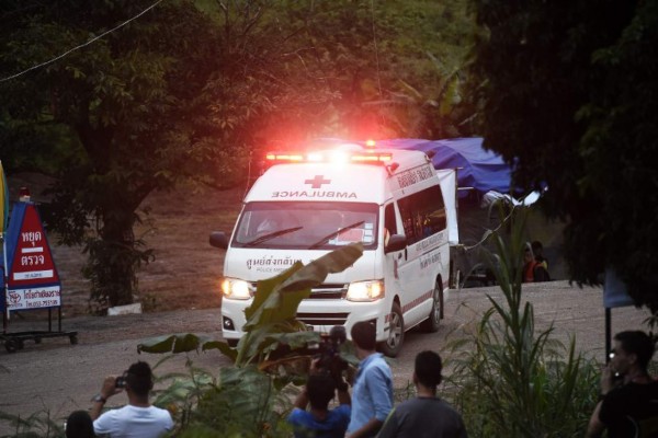 Cuatro de los 12 niños atrapados en una cueva de Tailandia fueron rescatados