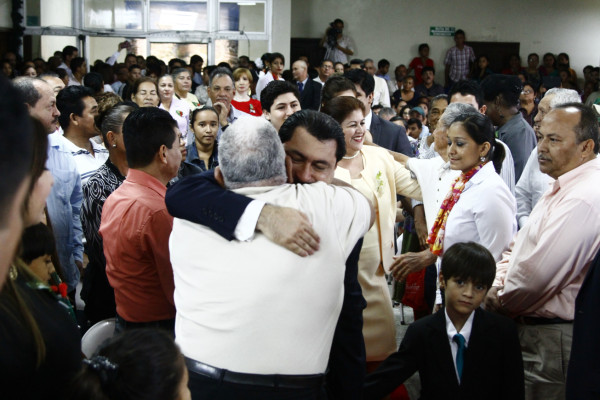 Por tercera vez, Allan Ramos es juramentado como alcalde de Puerto Cortés