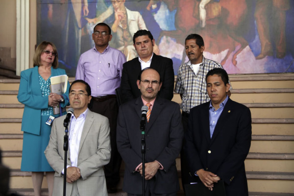 Ordenan revisar personerías jurídicas de Ongs en Honduras