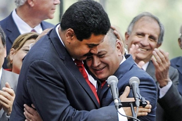 Maduro: 'quien se mete con Diosdado se mete conmigo'