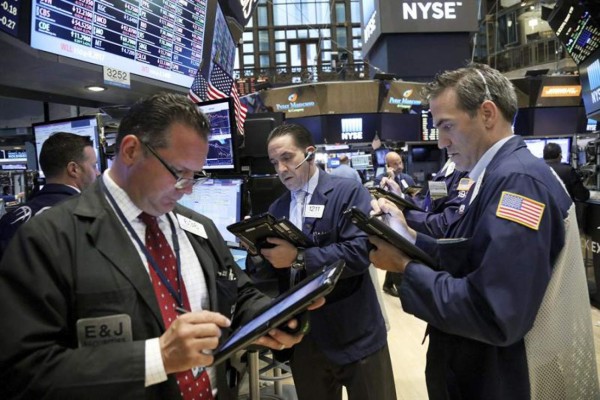 El crudo enturbia Wall Street