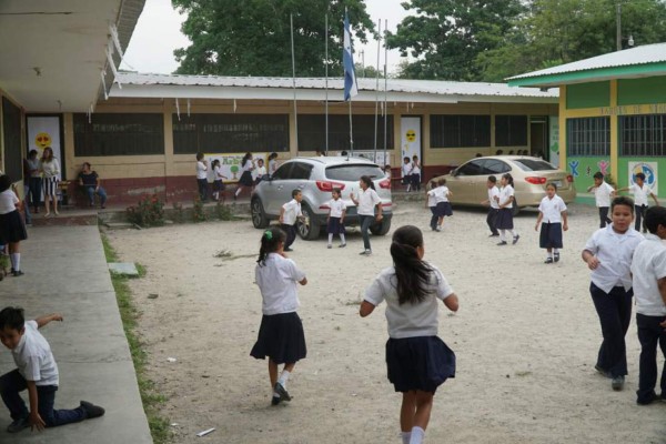 El 97% de las escuelas operan en terrenos privados