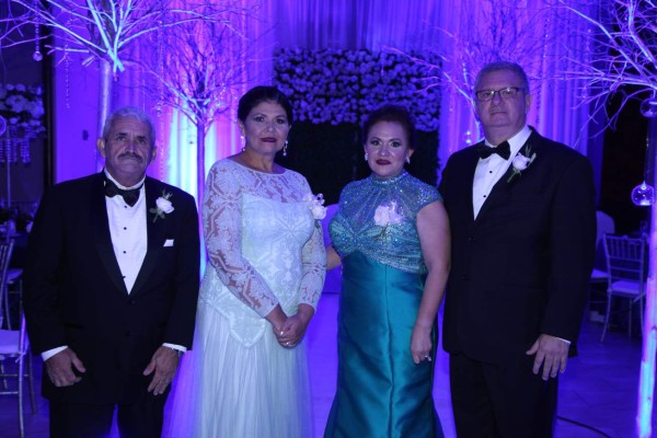 La boda de Joselin Hernández y José Hernández