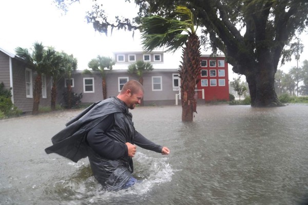 Al menos cinco muertos en la Florida por Matthew