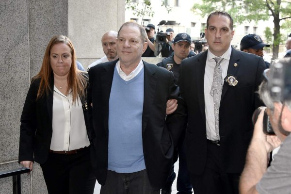 'Harvey Weinstein dará su primer paso al infierno': las reacciones a su arresto