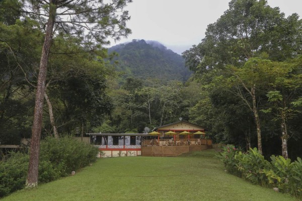 Turismo en las alturas por los senderos de Panacam