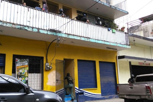 Autoridades realizan varios allanamientos en San Pedro Sula