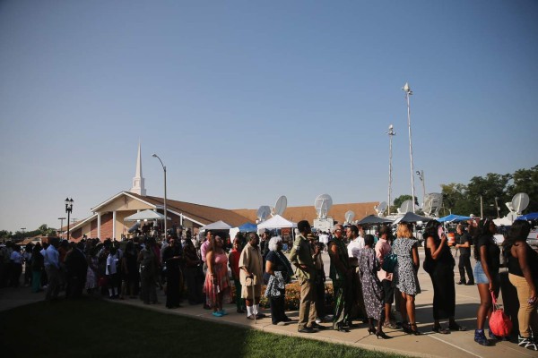 Misuri celebra funeral de Michael Brown, símbolo de la tensión racial en EUA