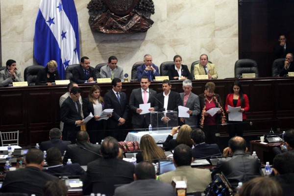 Las mejores fotos que dejó la elección de los magistrados