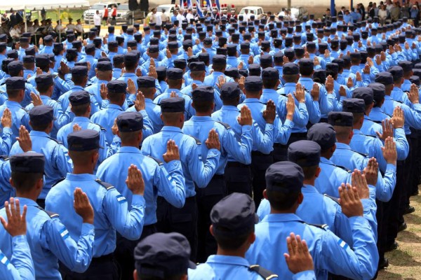 Comisión recomienda cancelar a 193 policías