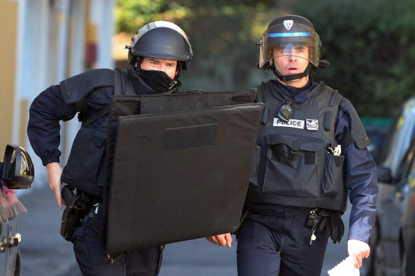 Tiroteo en escuela de Francia deja varios heridos