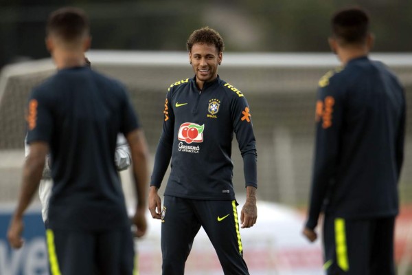 Neymar admite que aún no está al 100 % pero que llegará bien al Mundial