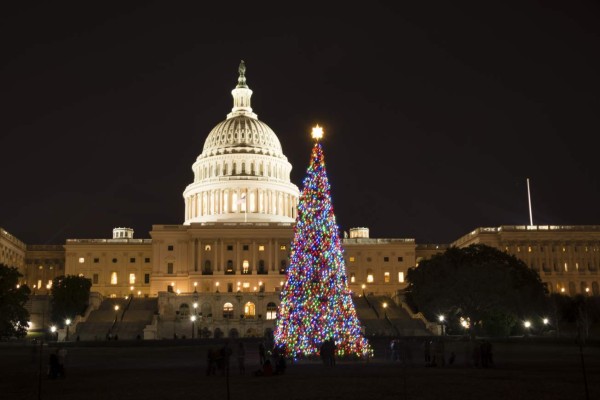 Gánate un pasaje aéreo y ¡pasa la Navidad en EUA!