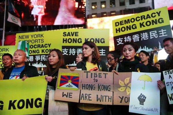 Nueva York se une a la revolución de los paraguas de Hong Kong