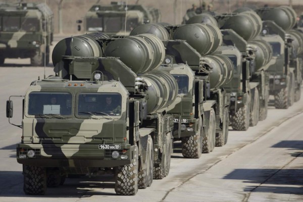 Rusia refuerza seguridad en Moscú por presencia de tropas de EUA en Polonia