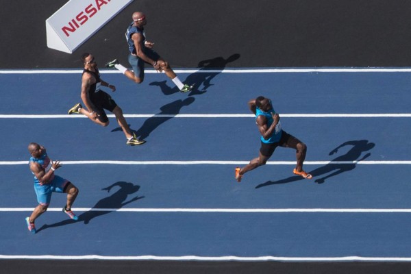 Bolt gana sus primeros 100 m del año en carrera de exhibición en Rio