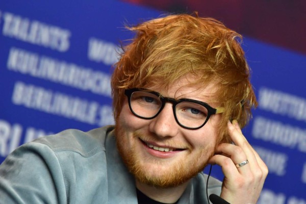 Ed Sheeran hace un desnudo artístico en la Berlinale con 'Songwriter'