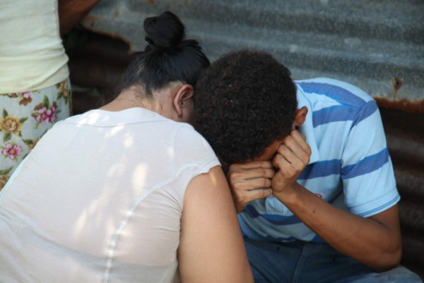 Ultiman a tres jóvenes dentro de bus urbano en San Pedro Sula