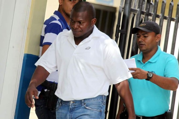 Fiscalía de Honduras pide a juez que maestro siga preso