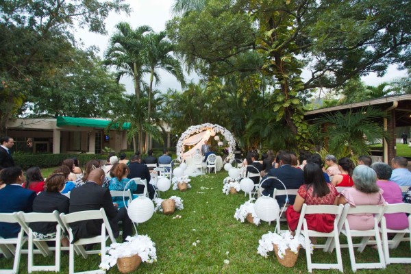 Bessy Lara y César Panting sellan su amor