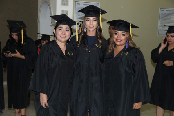 Graduación de la Universidad Tecnológica de Honduras