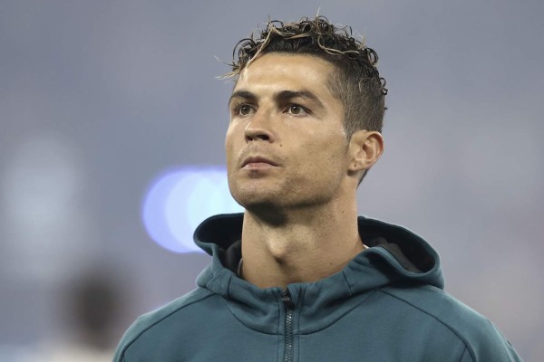 La mirada de Cristiano Ronaldo a Salah que revolucionó las redes