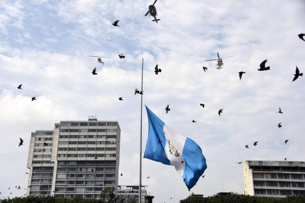 Guatemala rinde tributo al fallecido Álvaro Arzú