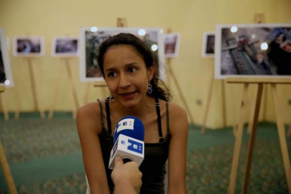 Hija de Berta Cáceres acusa a banco de 'negligencia' en el asesinato de su madre