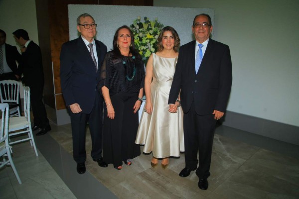 Boda civil de Xavier Lacayo y Adriana Corrales