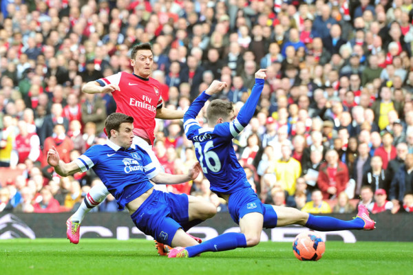 Arsenal golea al Everton y accede a las semifinales de FA Cup