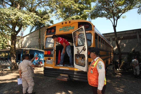 Hasta taxis deben solicitar permisos para excursiones